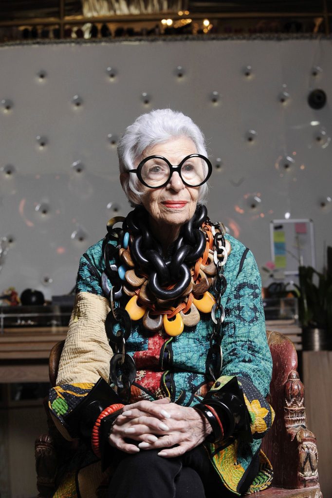 Look 9 Iris Apfel