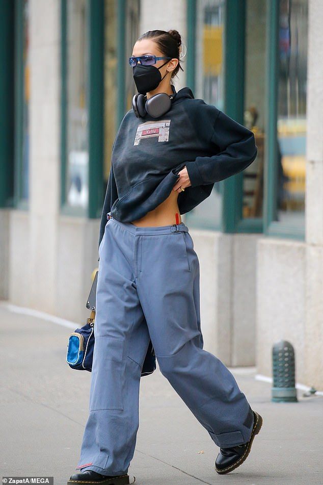 AirPods max look 6