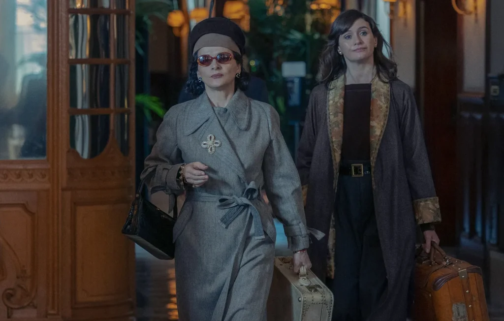 Juliette Binoche e Emily Mortimer-the new look