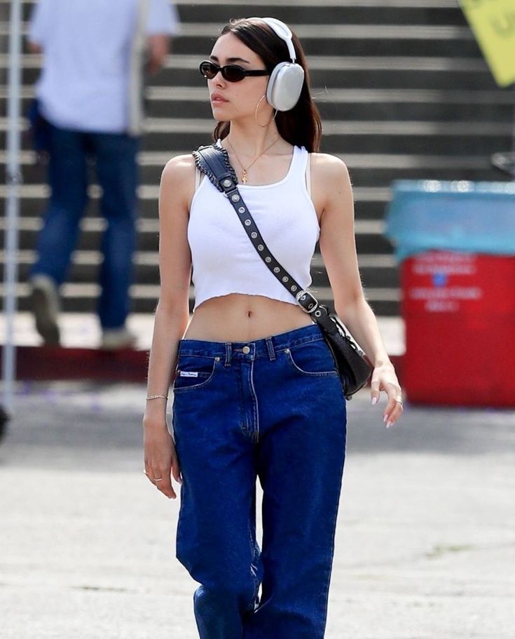 AirPods max look 4