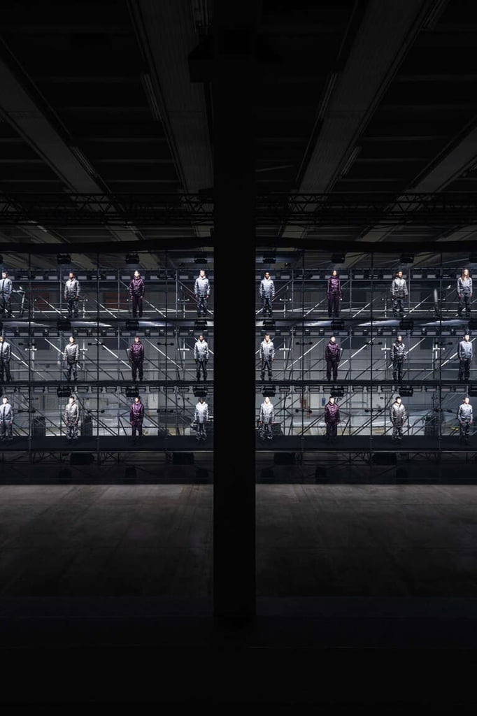 Stone Island sfila alla Milano Fashion Week per presentare la sua collezione menswear autunno-inverno 24/25