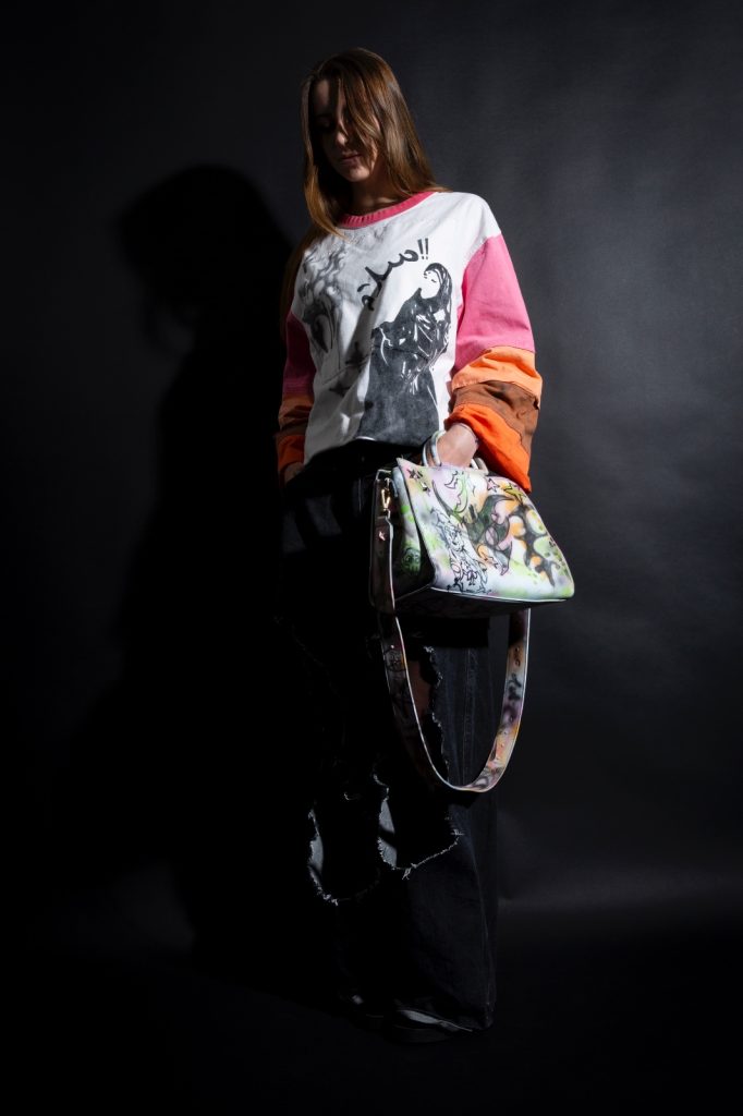  "Key of a open padlock"