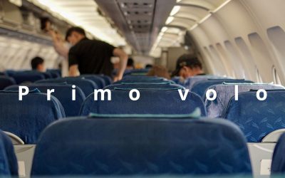 Il primo volo in aereo già a 5 anni. La sostenibilità è solo una facciata?