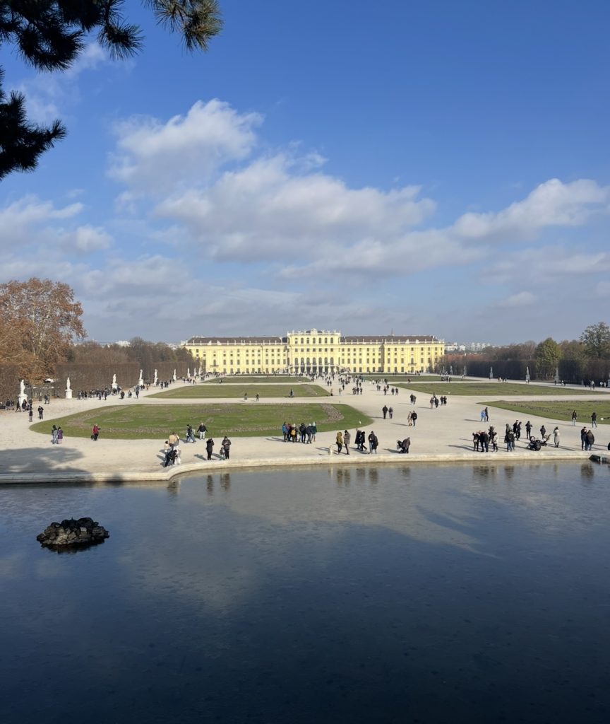 Adl Travel Guide: Vienna Edition