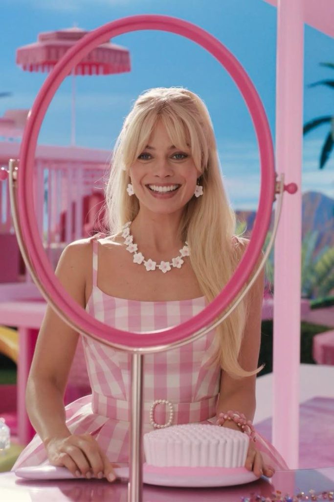 Barbiecore outfit