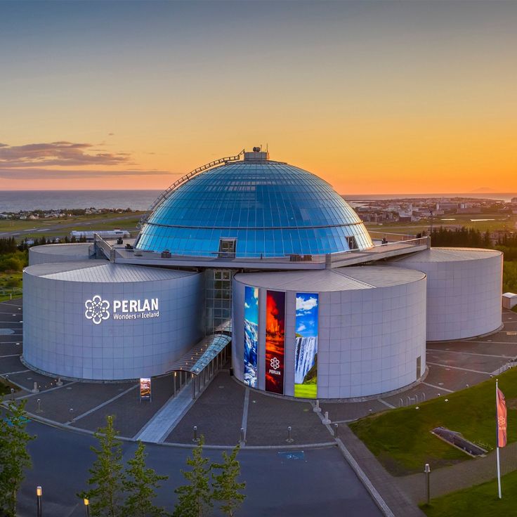 Foto del Museo Perlan situato a Reykjavik in Islanda