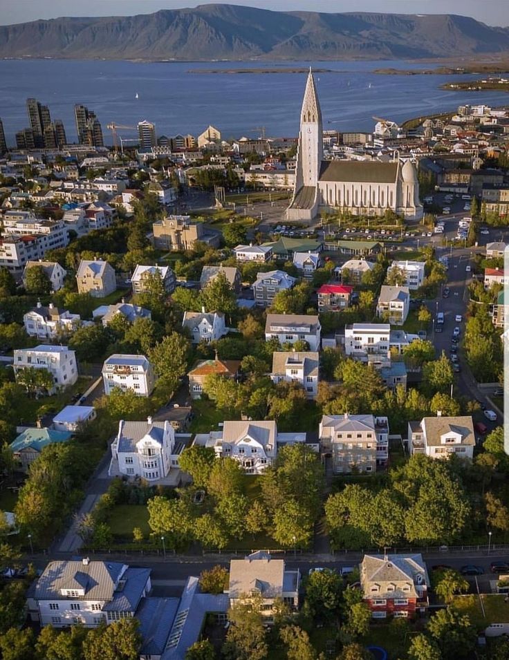 Città di Reykjavik vista da sopra