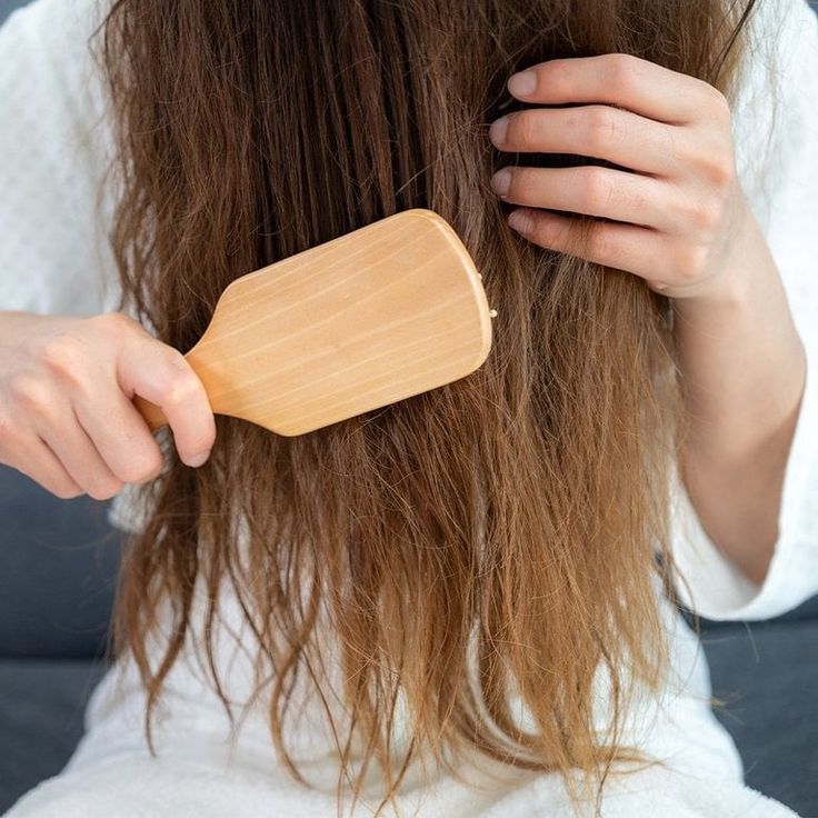 capelli crespi con spazzola