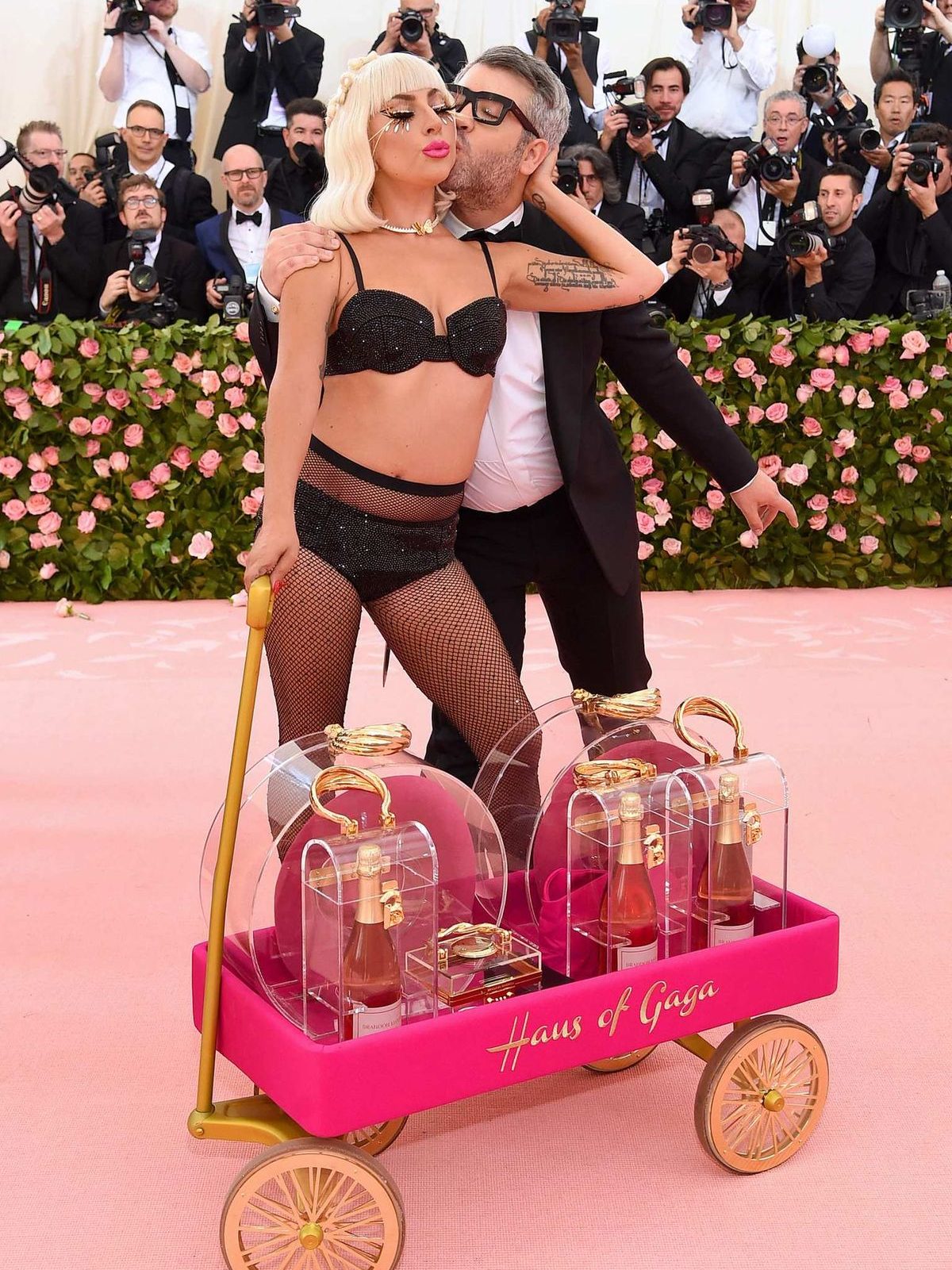 Lady Gaga e Brandon Maxwell al Met Gala 2019.