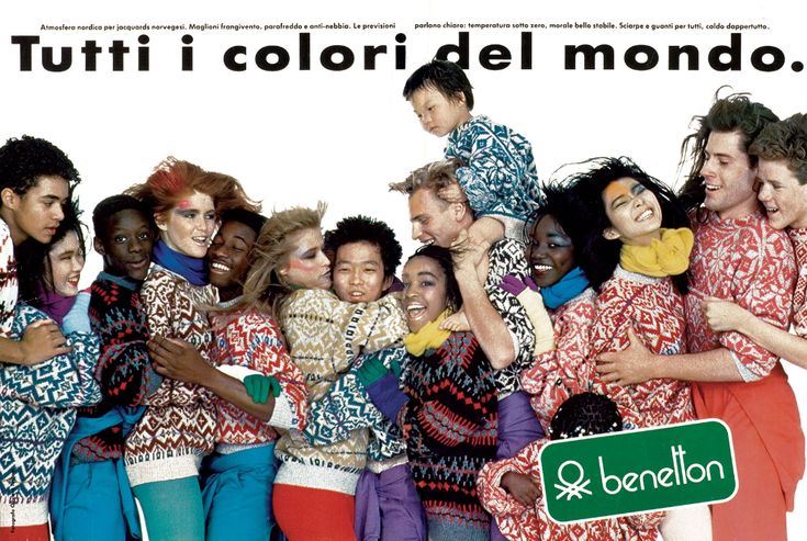 Campagna di Benetton fotografata da Oliviero Toscani. Diverse persone con etnicità diverse vestite con i colori di Benetton