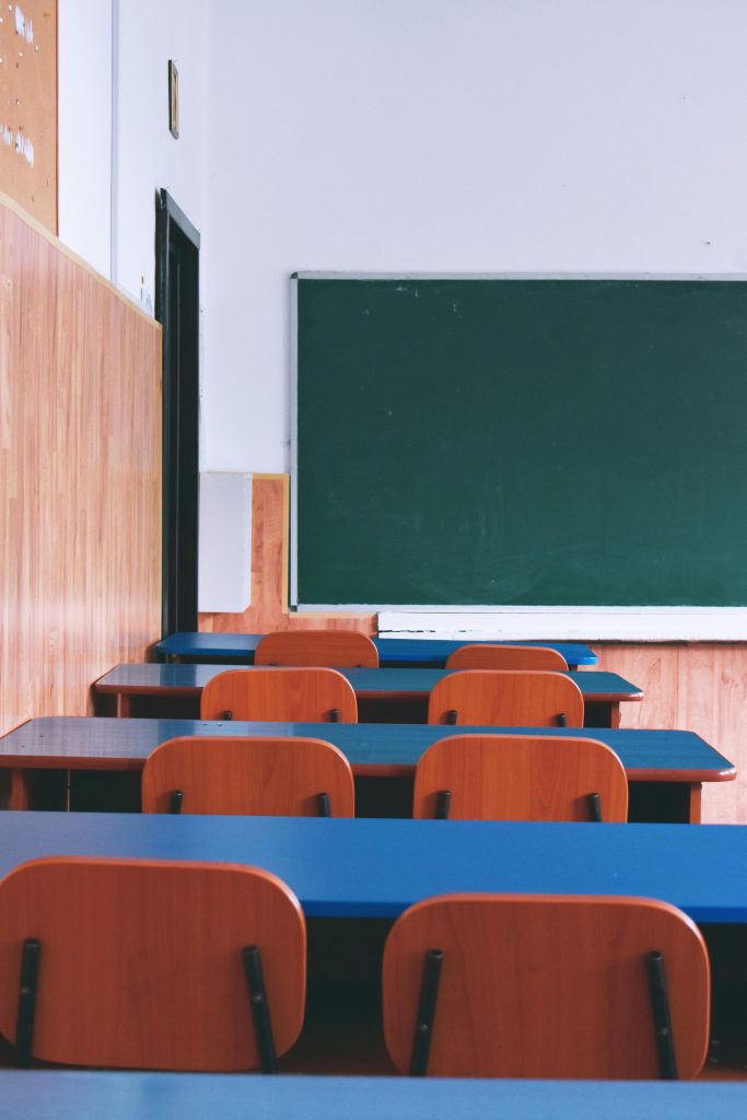La scuola italiana insegna anche a vivere la vita?
