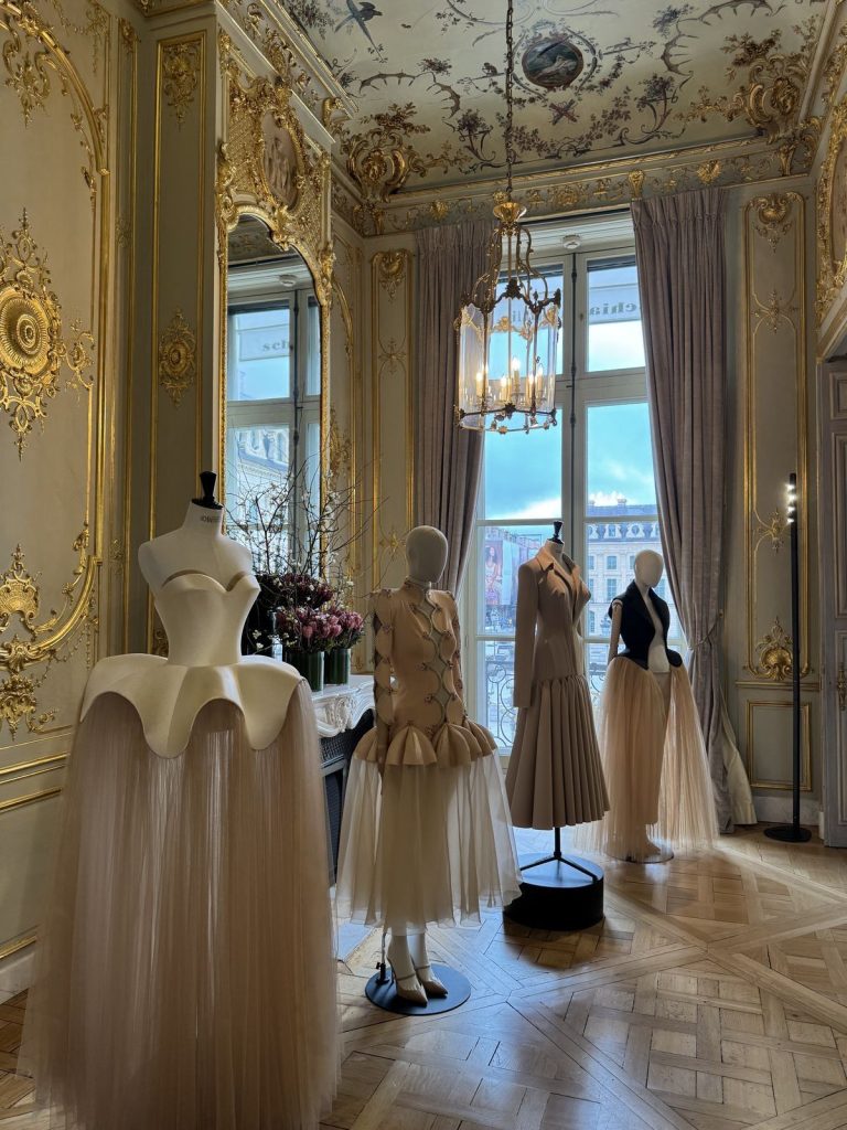 Il vintage viene trattato come patrimonio culturale, come opera da preservare.