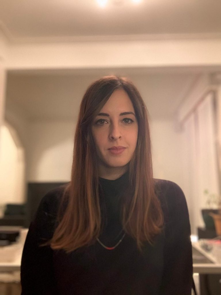 Deborah Disparti spiega: “La logica dello swipe genera disconnessione emotiva e senso di sostituibilità.