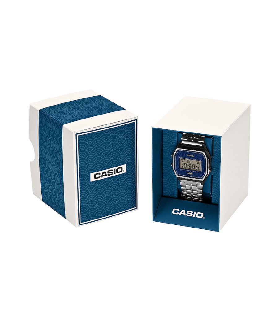 Foto orologio con packaging.