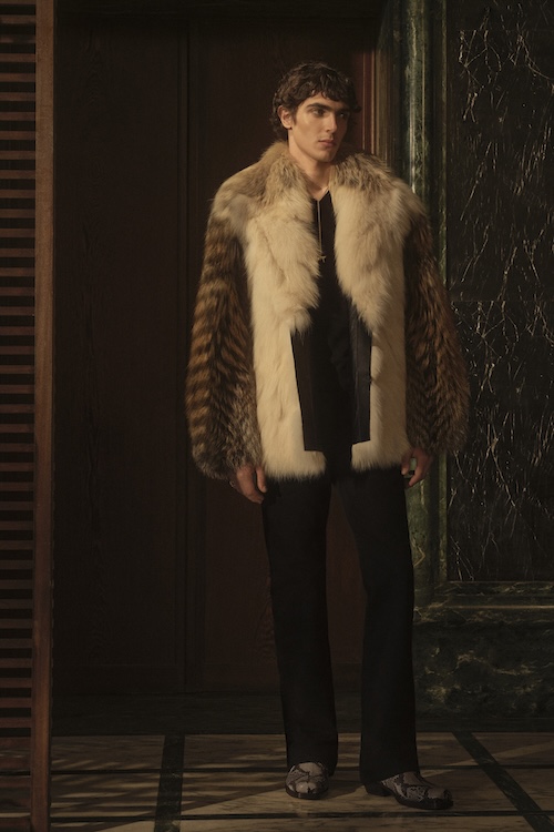 Fendi Cruise 2027,Pergamena, borchie