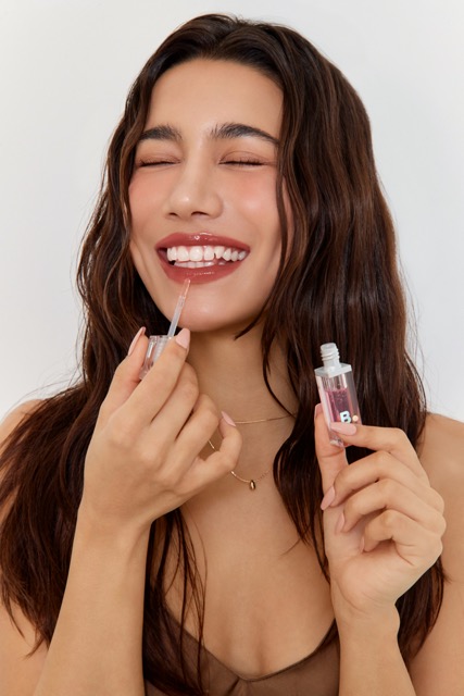 banila co gloss makeup
