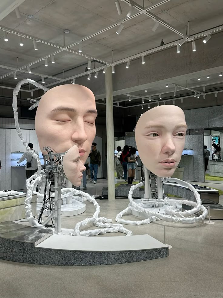Installazione immersiva di arte contemporanea in un negozio Gentle Monster
