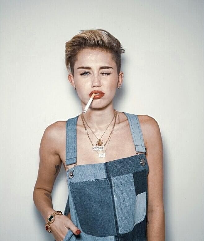 Miley Cyrus Wrecking Ball